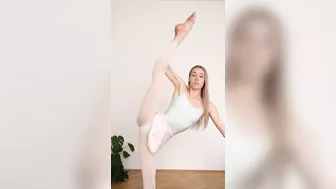 ballet is jyst so pretty #ballerina #flexible #3