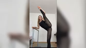 cool enough? #onlyfans #flexible #ballerina