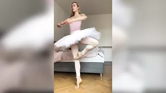 easy peasy #onlyfans #ballerina #flexible #4