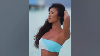 Sexy Jenn Lee Beach Shoot