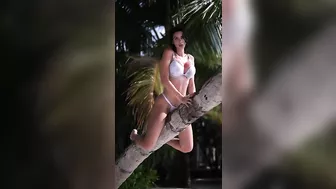 ♥️♥️ In The Jungle W/ Bikini Model Melinda ♥️♥️ #4