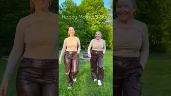 When you get to dress your mom in your clothes ???? #happymothersday #momanddaughtervlog #ootdfashion