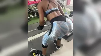 Peruvian Woman Sexy Back Workout #2