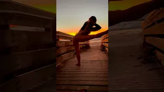 Sunset Stretch #stretching #yogagirl #flexibility