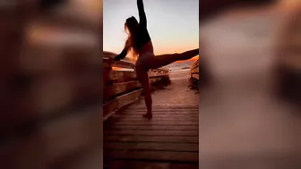 Sunset Stretch #stretching #yogagirl #flexibility #4