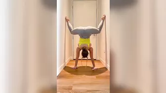 Try this handstand challenge! #yogagirl #flexibility #2