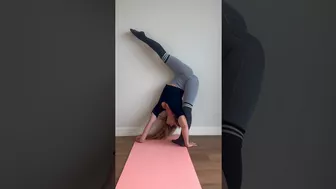 Wall Stretching! #flexibility