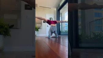 Handstands & Splits!