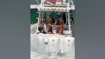 Glamour Afloat: Ladies Posing and Dancing in Miami! ????????✨